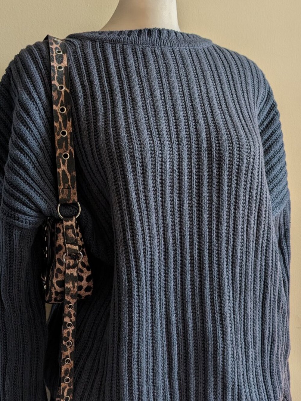 SOFT CHUNKY KNIT VINTAGE SWEATER
